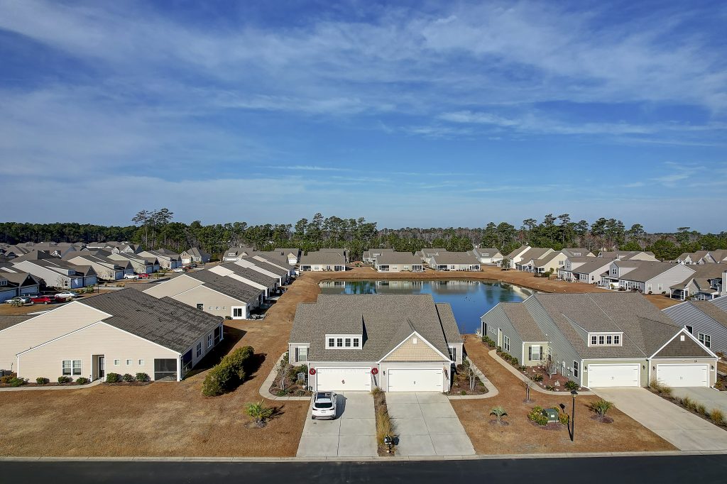 1944ColemanLakeDr -front aerial