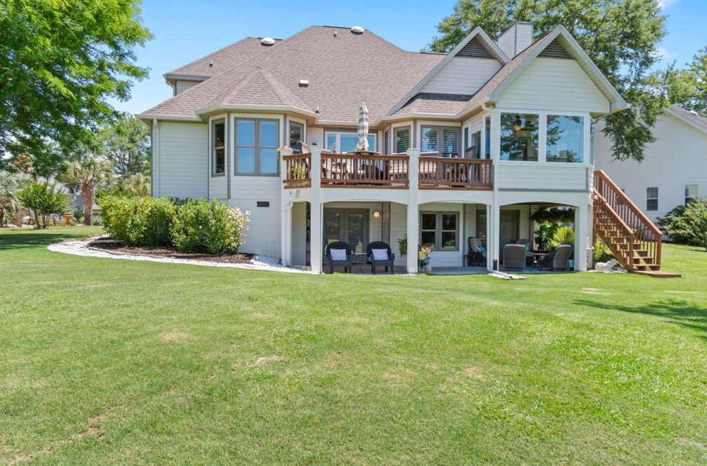 188 Edgewater Circle | Pending